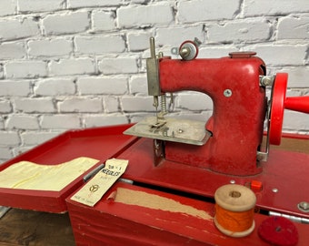 Vintage Toy Sewing Machine - Made in Japan