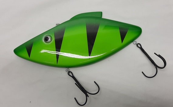 Rattle Trap Style Fishing Lure Wall Decor Green Black Gift Crankbait -   Denmark