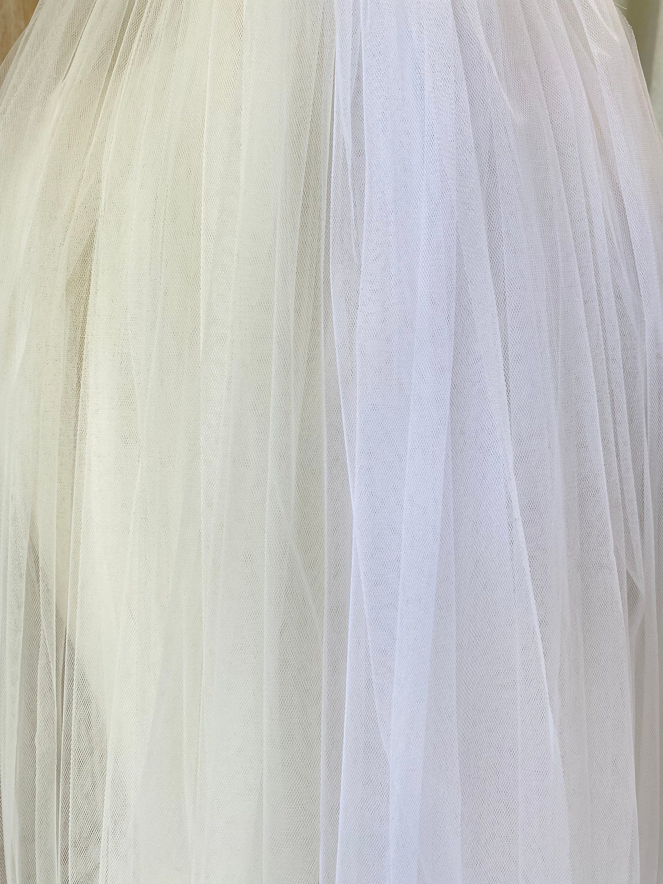 Elegant Lace Edge Wedding Veil – Soft Tulle Bridal Veil with Leaf Embroidered Trim main image 0