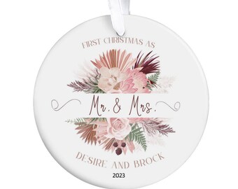 Personalisierte Mr und Mrs Weihnachtsschmuck, Just Married Ornament, Hochzeitspaar Benutzerdefiniertes Geschenk, 2023 Dekoration