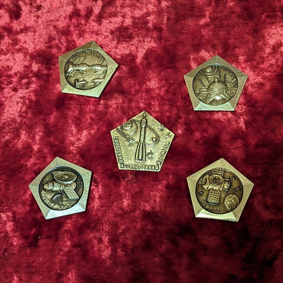 USSR SET Pin Space  Badges 5 pcs