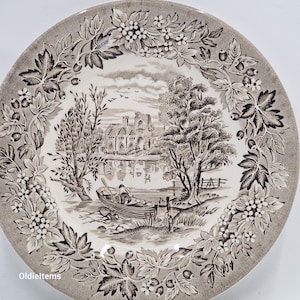 Kasteelbord van 17 cm, gemaakt door English Ironstone Tableware