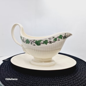 Vintage Wedgwood Stratford Sauce Boat with Green Leaves