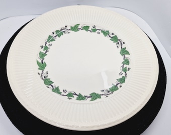 Vintage Stratford Wedgwood of Etruria & Barlaston, Large 27 inch, 10.50 cm Plate with Green Leaves Motifs. Used but in Good Condition.
