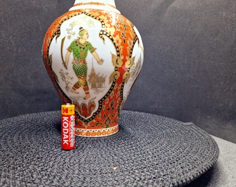 Vintage AK Kaiser Siam Porcelain Vase: Dancing Figures, Golden