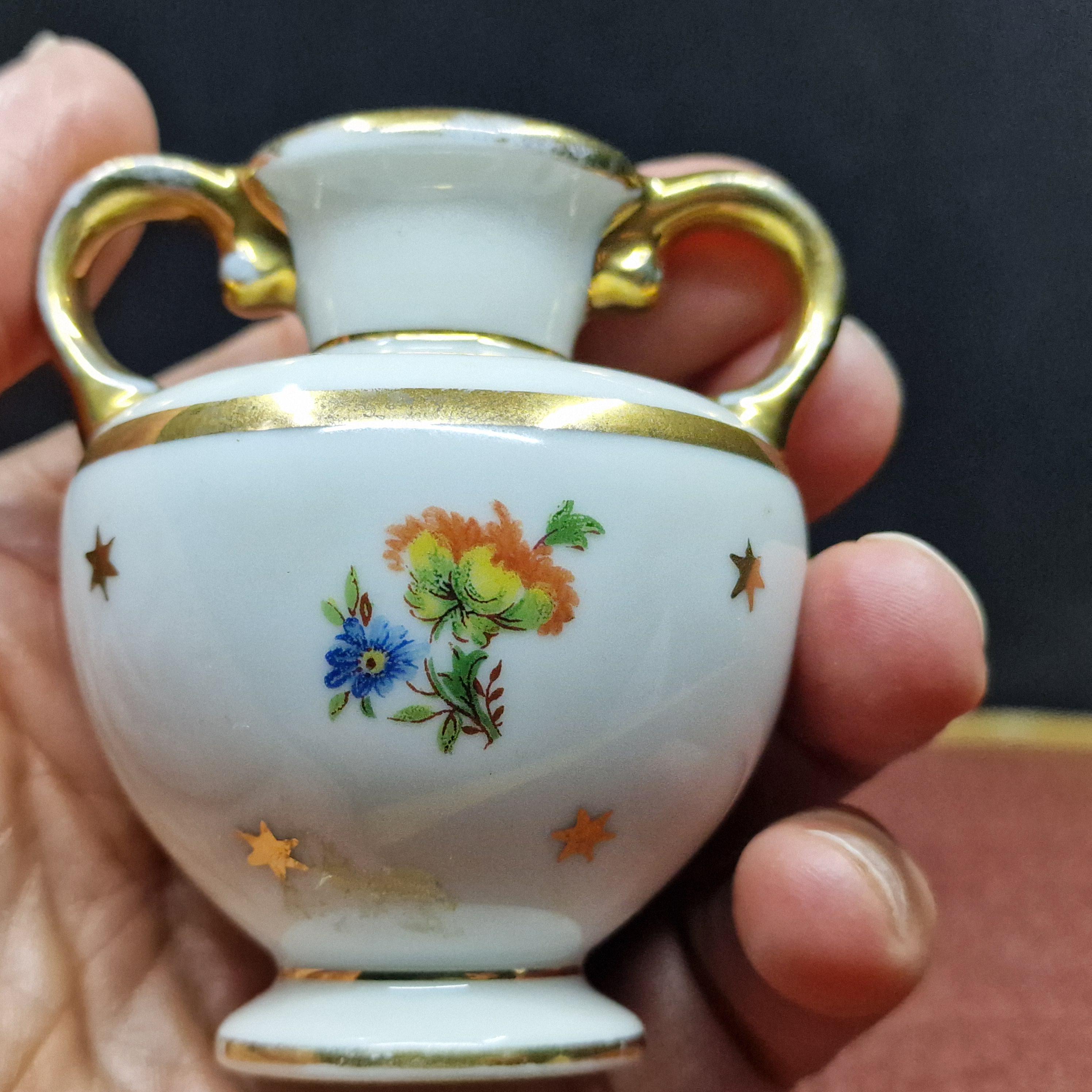 ヴィンテージ リモージュ ミニチュア磁器花瓶、金の取っ手付き、手描き
