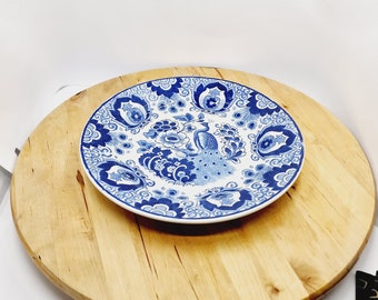 Assiette vintage Harlem Societe Ceramique Brandd Maastricht Holland Blue 23 cm 6 pouces avec un paon