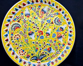 Vintage Turkish Kutahya Plate: Handmade Porcelain Floral Decor