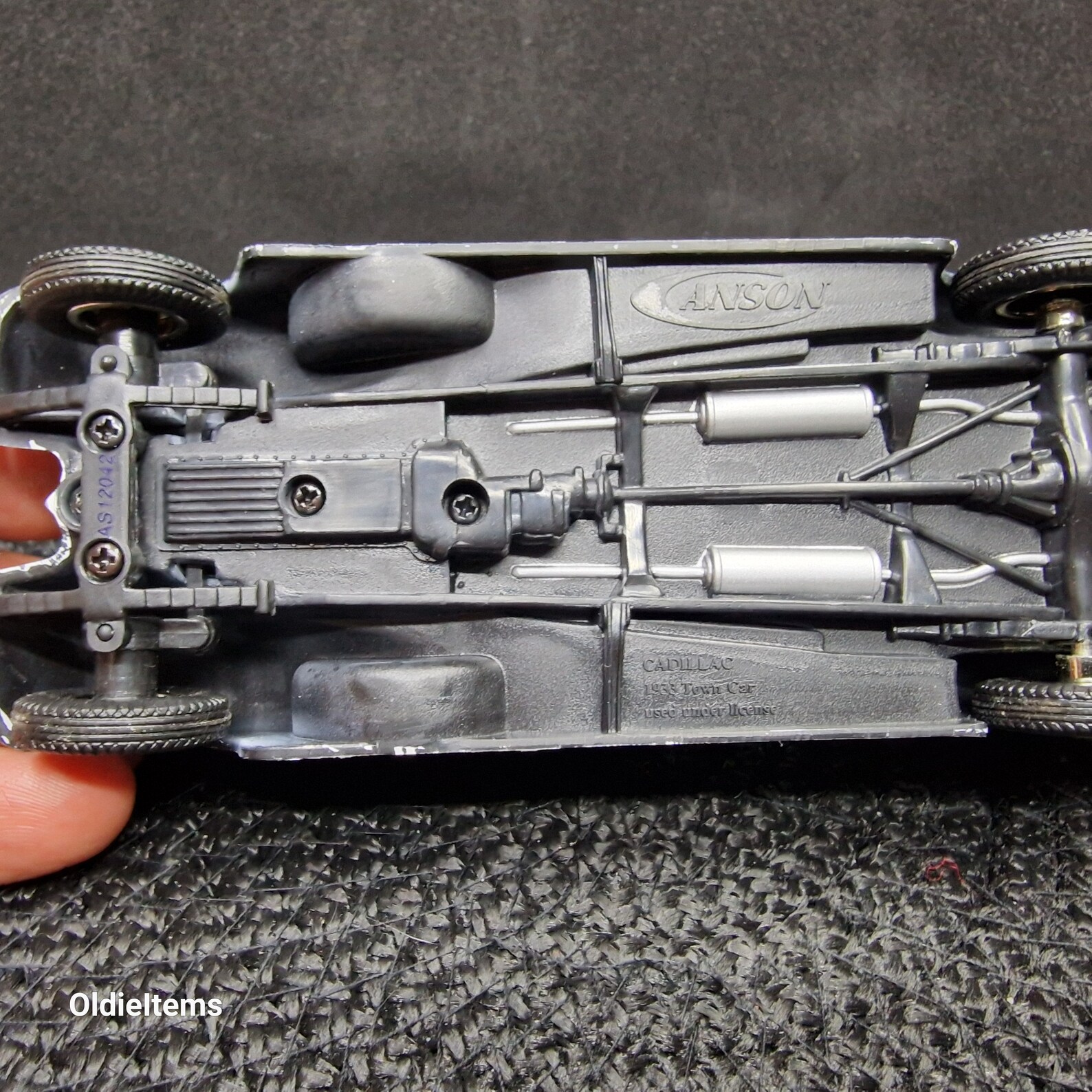 Voitures, camions et fourgons miniatures Signature Models cars 1:32