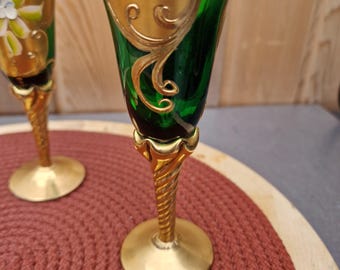 金箔押しムラーノワイングラス：グリーン＆ゴールドの花柄エンボス加工