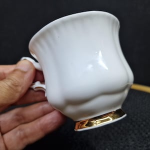 Paragon Bone China Teacup: Gold Trim, Royal Warrant, English Porcelain