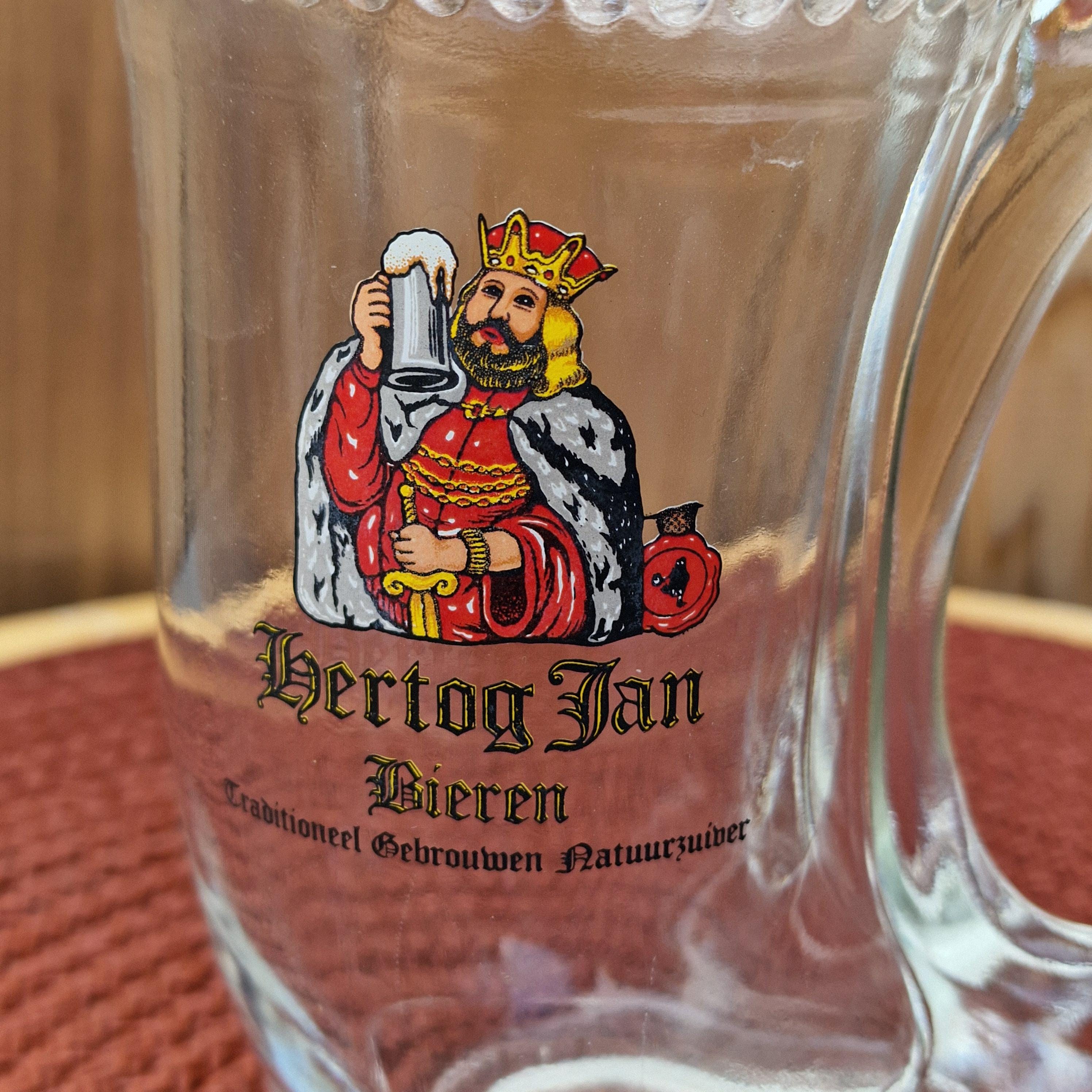 ヴィンテージドイツビールジョッキ：キングとジョッキ、リブ付きガラス