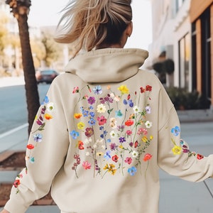 Sudadera con capucha de flores silvestres, sudadera con capucha floral estilo boho cottagecore, sudadera con capucha de flores botánicas, jersey con motivos naturales, regalo para amantes de las flores, mangas estampadas
