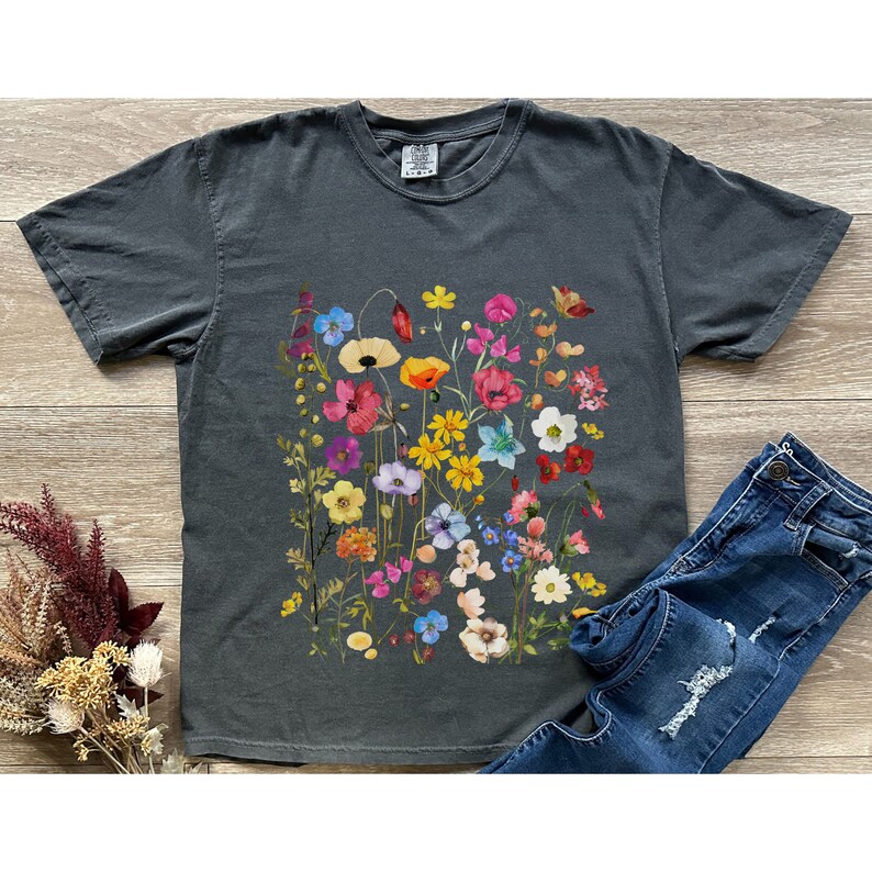 Wildflowers T-shirt, Boho Cottagecore Floral Tee, Botanical Flowers ...