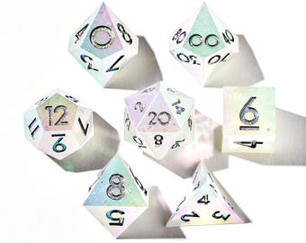 Moon Maiden Irisierendes Würfel Set: Sharp Edge RPG DnD Würfel