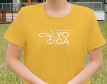 Aber zuerst Yoga · Bio Damen T Shirt mit Yoga Print · Motivierender Spruch für Yoga Liebhaber und Yogalehrerinnen · Yoga Shirt gelb · Ashram