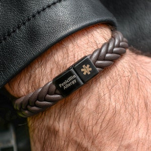 Aangepaste leren herenarmband: ID medische waarschuwingsarmband, gegraveerde familienamen, gepersonaliseerd jubileum- en verjaardagscadeau voor papa