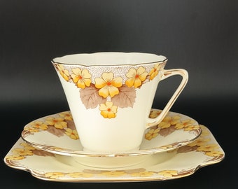 Hermoso juego de té Art Decó inglés de porcelana fina Trio, fabricado por Grafton China, modelo "Aston", década de 1930, en excelentes condiciones.