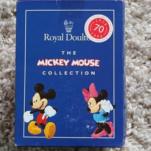 Beautiful rare Boxed Hard To Find Vintage Royal Doulton Mickey Mouse Disney's 70th Anniversary Edition Figurine in fabulous condition image 4