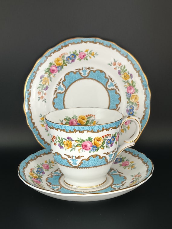 CROWN staffordshire 陶器　England Beautiful Vintage Crown Staffordshire Fine Bone China Blue