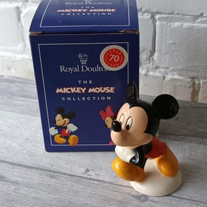 Beautiful rare Boxed Hard To Find Vintage Royal Doulton Mickey Mouse Disney's 70th Anniversary Edition Figurine in fabulous condition image 17