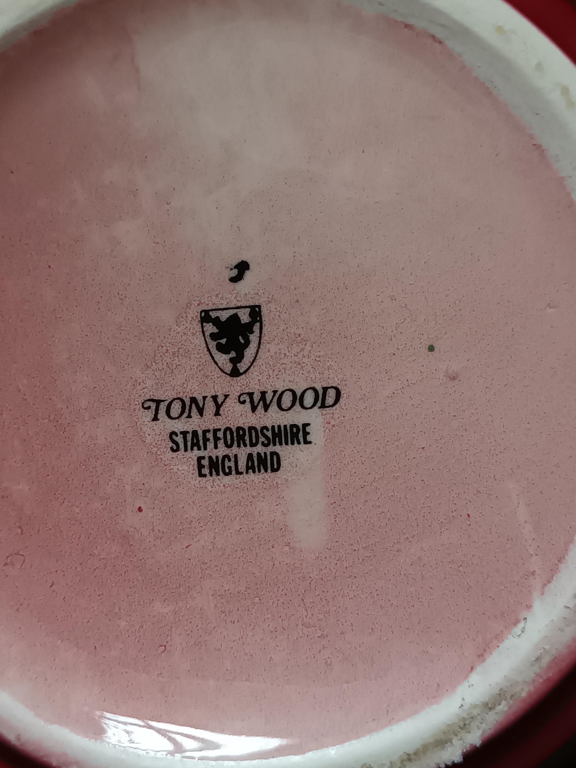 素晴らしい希少なヴィンテージ英国陶器トニー・ウッズ作、不思議の国の