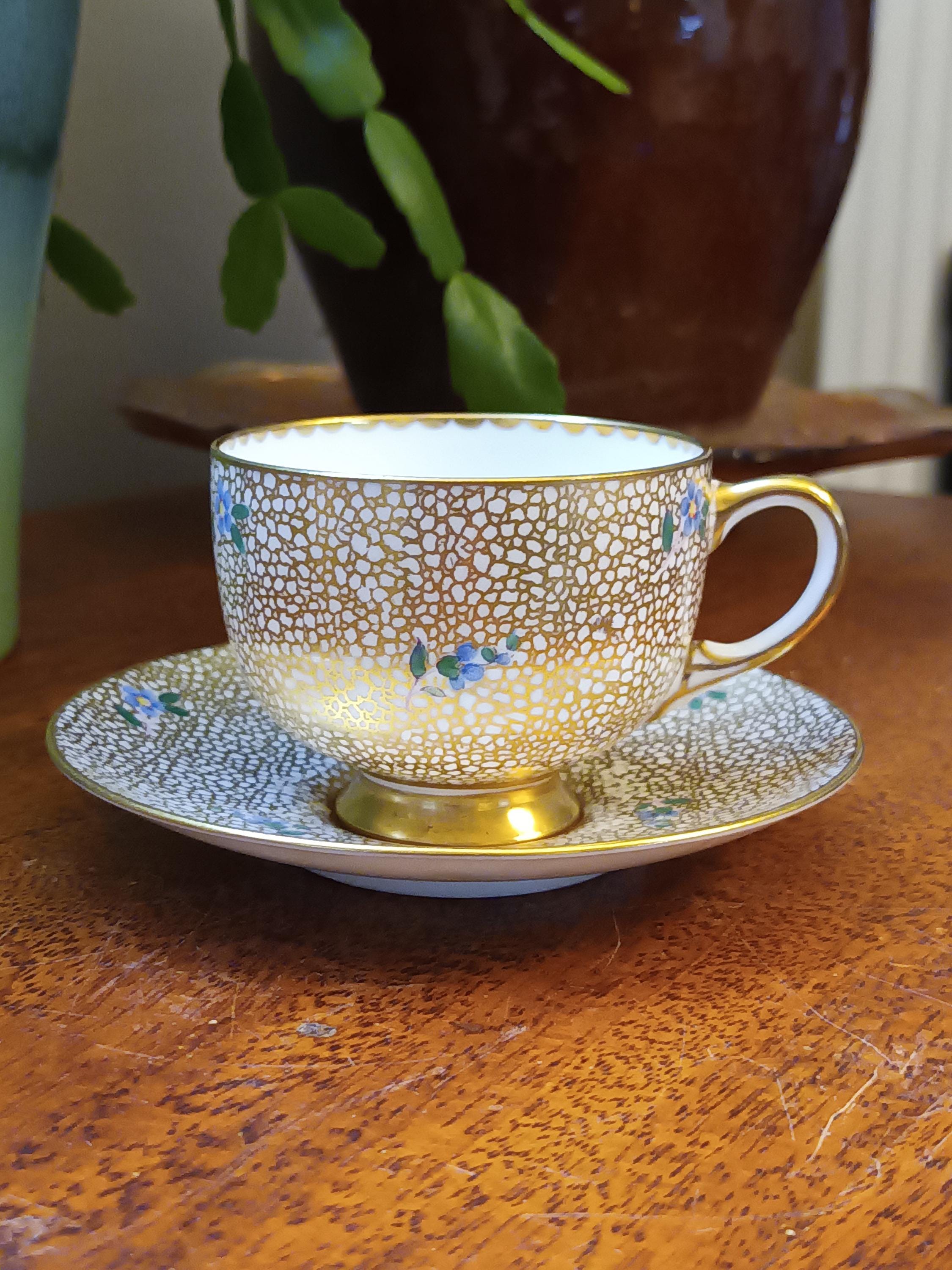 パラゴン ピンクローズ コバルトブルー＆ゴールド カップ＆ソーサー 1