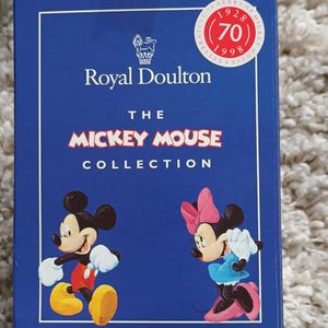 Beautiful rare Boxed Hard To Find Vintage Royal Doulton Mickey Mouse Disney's 70th Anniversary Edition Figurine in fabulous condition image 10