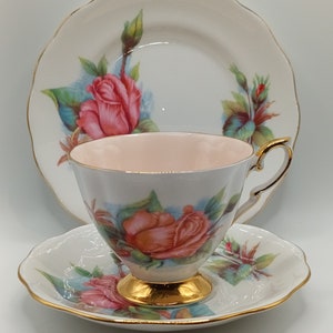 Beautiful Rare Vintage Royal Standard China Wheatcroft Roses &quot;Rendezvous  Rose &quot; Trio  , in lovely condition C1950s