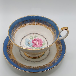 Beautiful Vintage Rare Elizabethan English fine bone china wide rim cup and saucer C1950s in fabulous condition