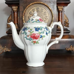 Beautiful rare  vintage Booths "FloraDora" English Fine China hand painted large  Coffee pot C1940s in lovely condition