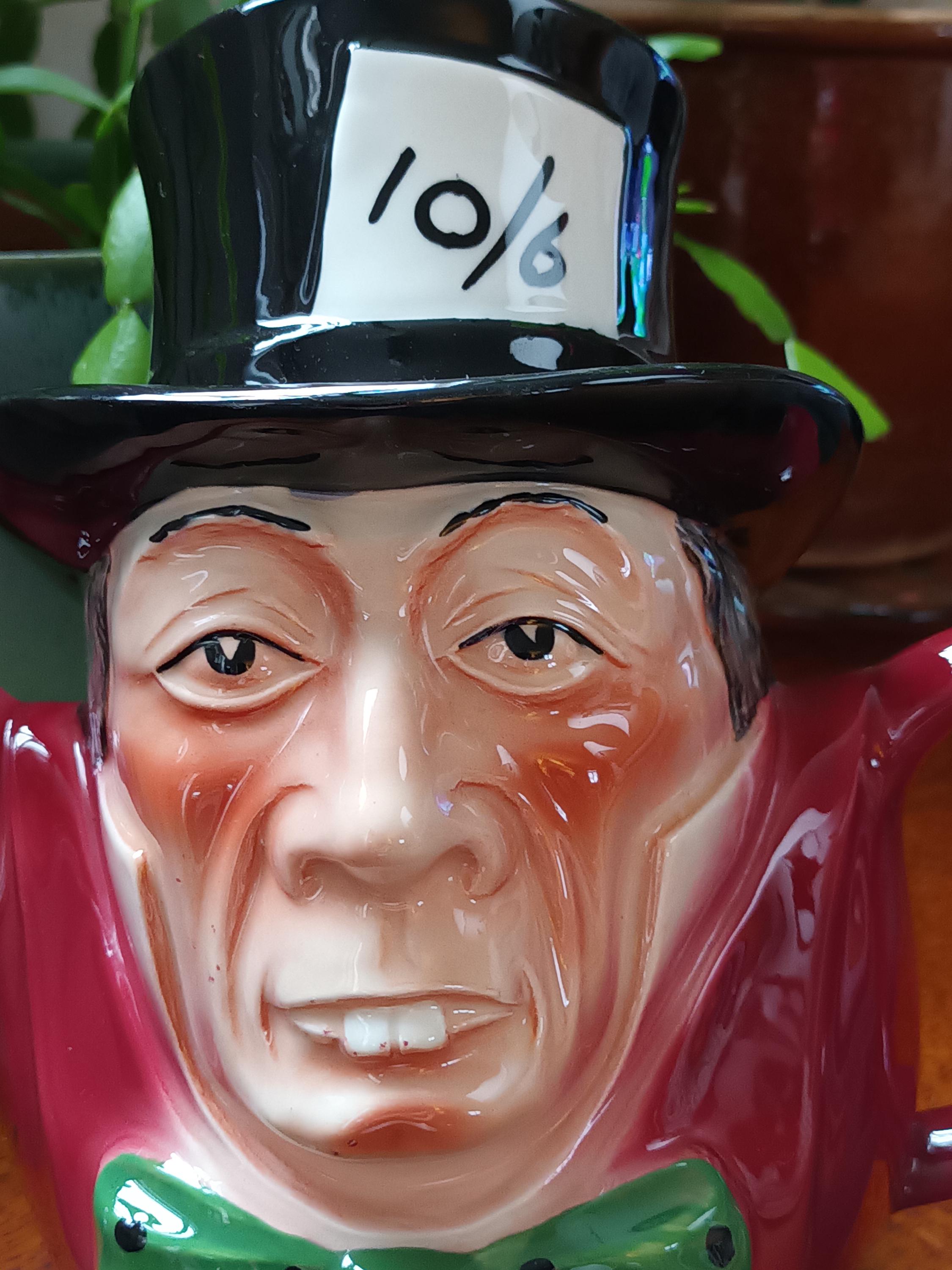 素晴らしい希少なヴィンテージ英国陶器トニー・ウッズ作、不思議の国の