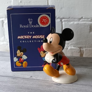 Beautiful rare Boxed Hard To Find Vintage Royal Doulton Mickey Mouse Disney's 70th Anniversary Edition Figurine in fabulous condition