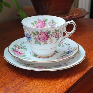 Beautiful Vintage English Bone China &quot;Rochester&quot; Trio tea set .Teacup, saucer and Teaplate made by Royal Stafford C1940s in lovely condition