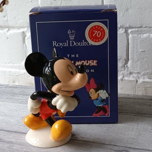 Beautiful rare Boxed Hard To Find Vintage Royal Doulton Mickey Mouse Disney's 70th Anniversary Edition Figurine in fabulous condition image 3