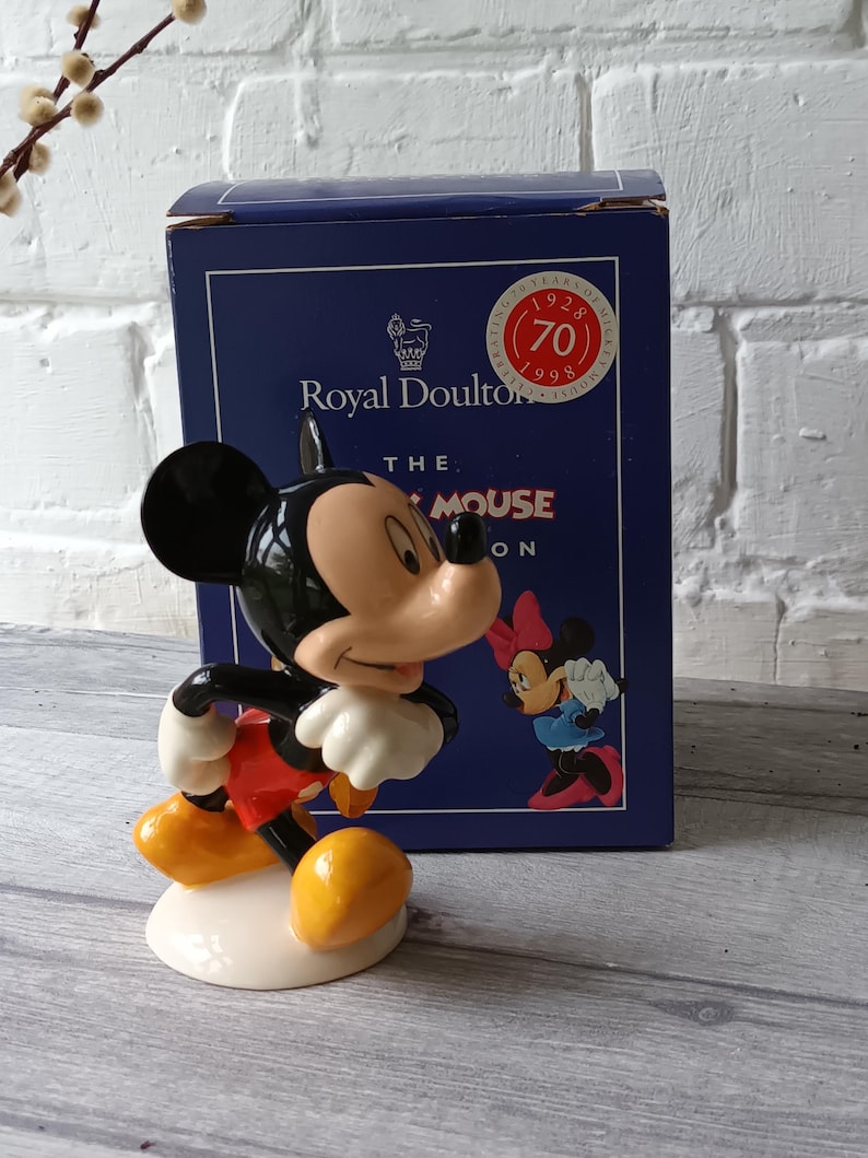 Beautiful rare Boxed Hard To Find Vintage Royal Doulton Mickey Mouse Disney's 70th Anniversary Edition Figurine in fabulous condition image 3