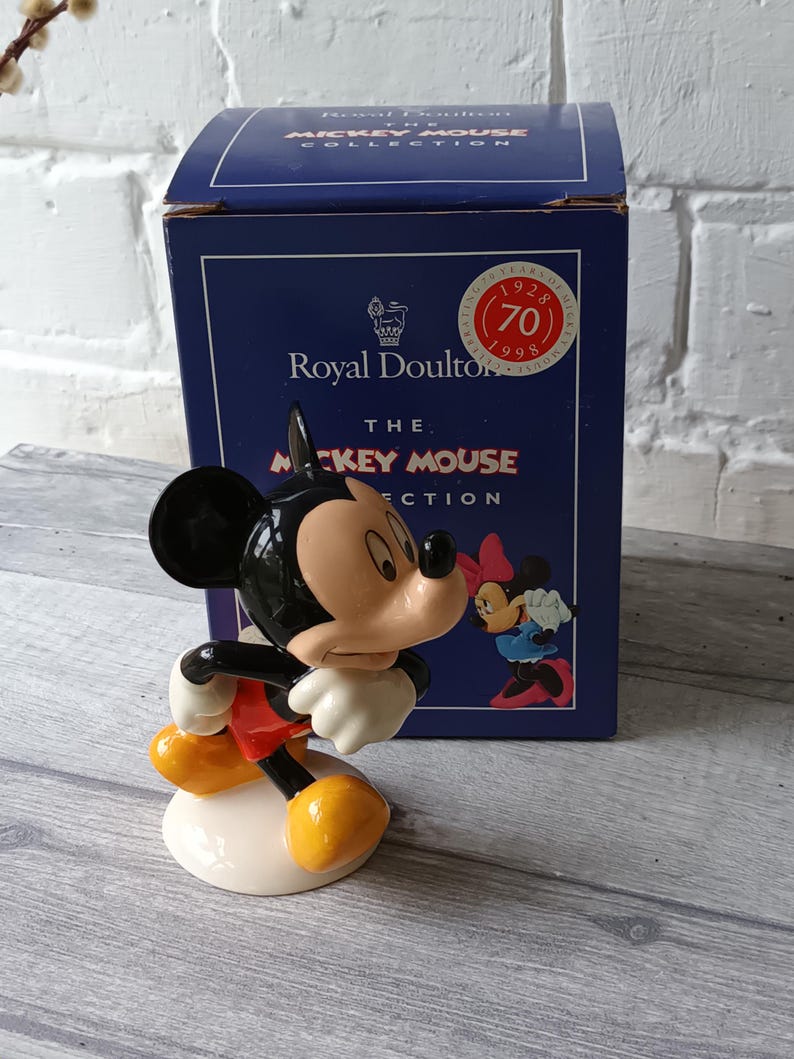 Beautiful rare Boxed Hard To Find Vintage Royal Doulton Mickey Mouse Disney's 70th Anniversary Edition Figurine in fabulous condition image 9
