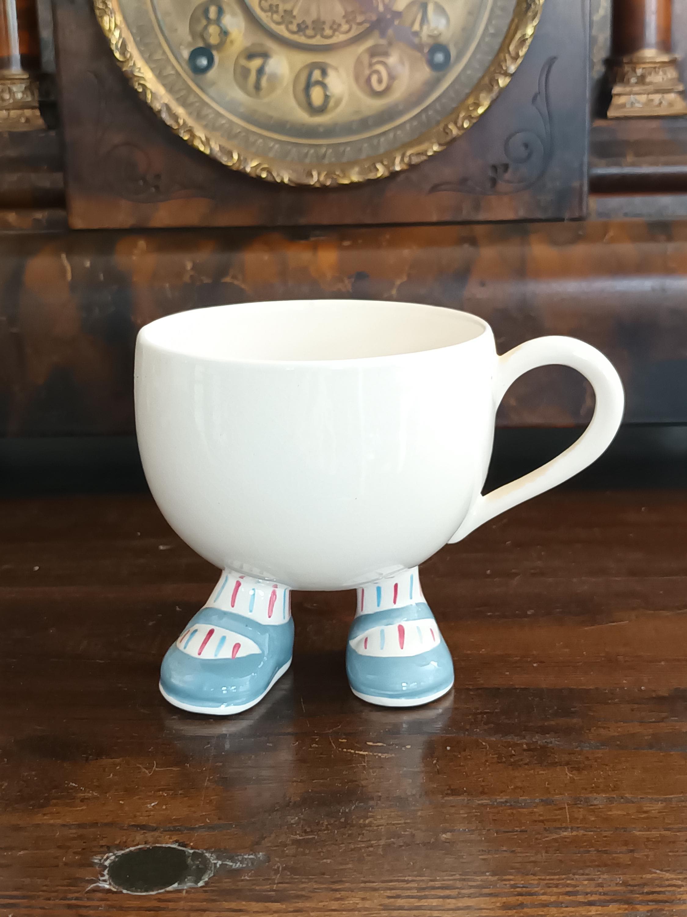 ＊Carlton ware walking Plate＊ Carlton Ware Walking Ware Plate with Yellow Shoes and Blue Polka