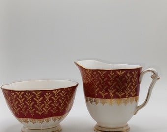 Beautiful Vintage Queen Anne English bone china Cream jug  and Sugar bowl C1950s in lovely condition