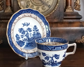 Vintage beautiful Royal Doulton Booths "Real old willow" Cup and Saucer C1980s in lovely condition with gold edging ..super vibrant pattern.