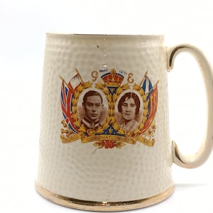 Lovely Rare Large Pint Size Official  Souvenir Mug for the Coronation of George VI in 1937 in lovely condition