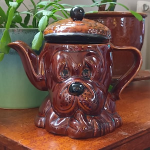 Fabulous Rare Vintage English Ceramic Price Kensington Droopy dog flat cap  Teapot C1970s in good condition