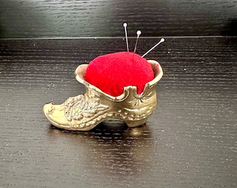 Brass Shoes Needle Holder, Pin Organizer, Pin Shoes