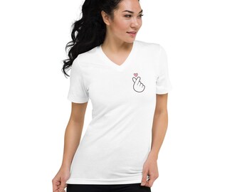 Black T-Shirt Pink Finger Heart Hallyu Unisex - Branded Ideas