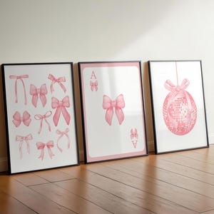 Lot de 3 oeuvres d'art murales roses tendance, affiche BCBG, décoration d'appartement universitaire, décoration de noeuds aquarelle impression coquette, décoration de chambre Girly, art mural numérique
