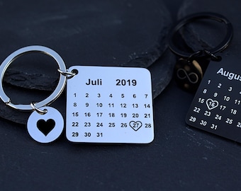 Keychain with date and calendar anniversary made of STAINLESS STEEL