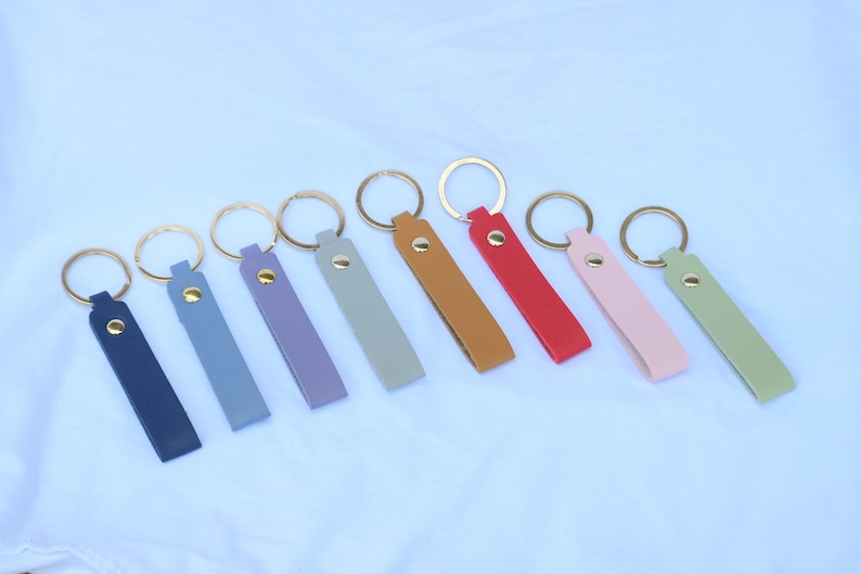 Personalized leather keychain with engraving image 4