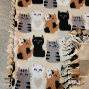 Cat Tie Blanket| Cats and Plaid Fleece Tie Blanket| Plush Fleece Snuggle Blanket| Cozy Double Layered Fleece Pet Blanket| Warm Cat Tie Throw