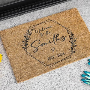 Personalised Coir Doormat with Wreath Design, Custom Name And Date Doormat, Personalised Gift Coir Door Mat, Housewarming Coir Doormat Gift