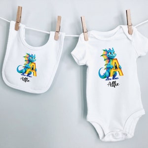Personalizowany smoczy dziecięcy kombinezon i śliniaczek, prezent na pierwsze urodziny dziecka, ubranka dla niemowląt unisex, body i śliniaczek dla noworodka, spersonalizowany prezent dla dziecka